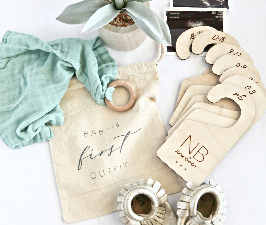 Gift Box (3 piece set): Closet Divider Set + Wooden Teether Blanket + Outfit Bag